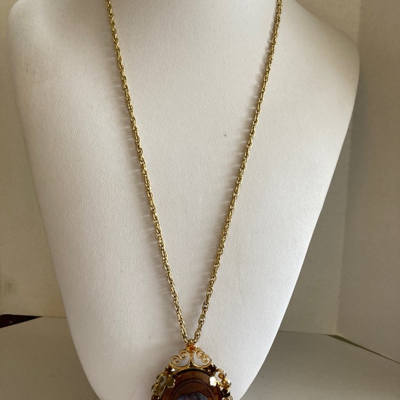 JULIANA for CELEBRITY CAMEO BROOCH-PENDANT - Picture 3 of 14